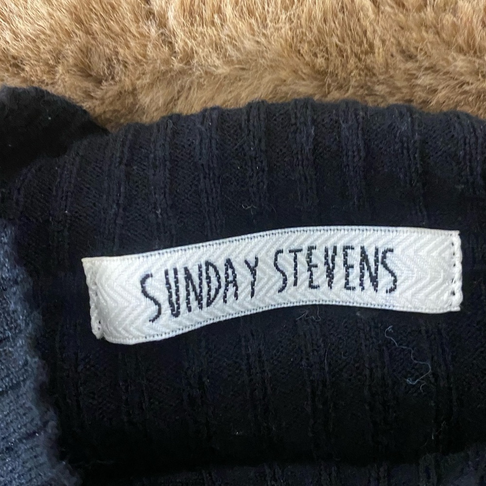 Sweater - Picture 3 of 5